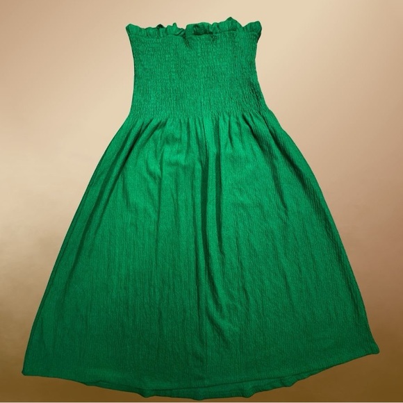 H&M Dresses & Skirts - H&M Green Flowy Gress